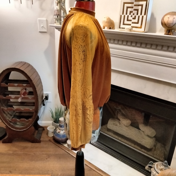 Free People mustard Velvet and Lace Top size small - Picture 9 of 11